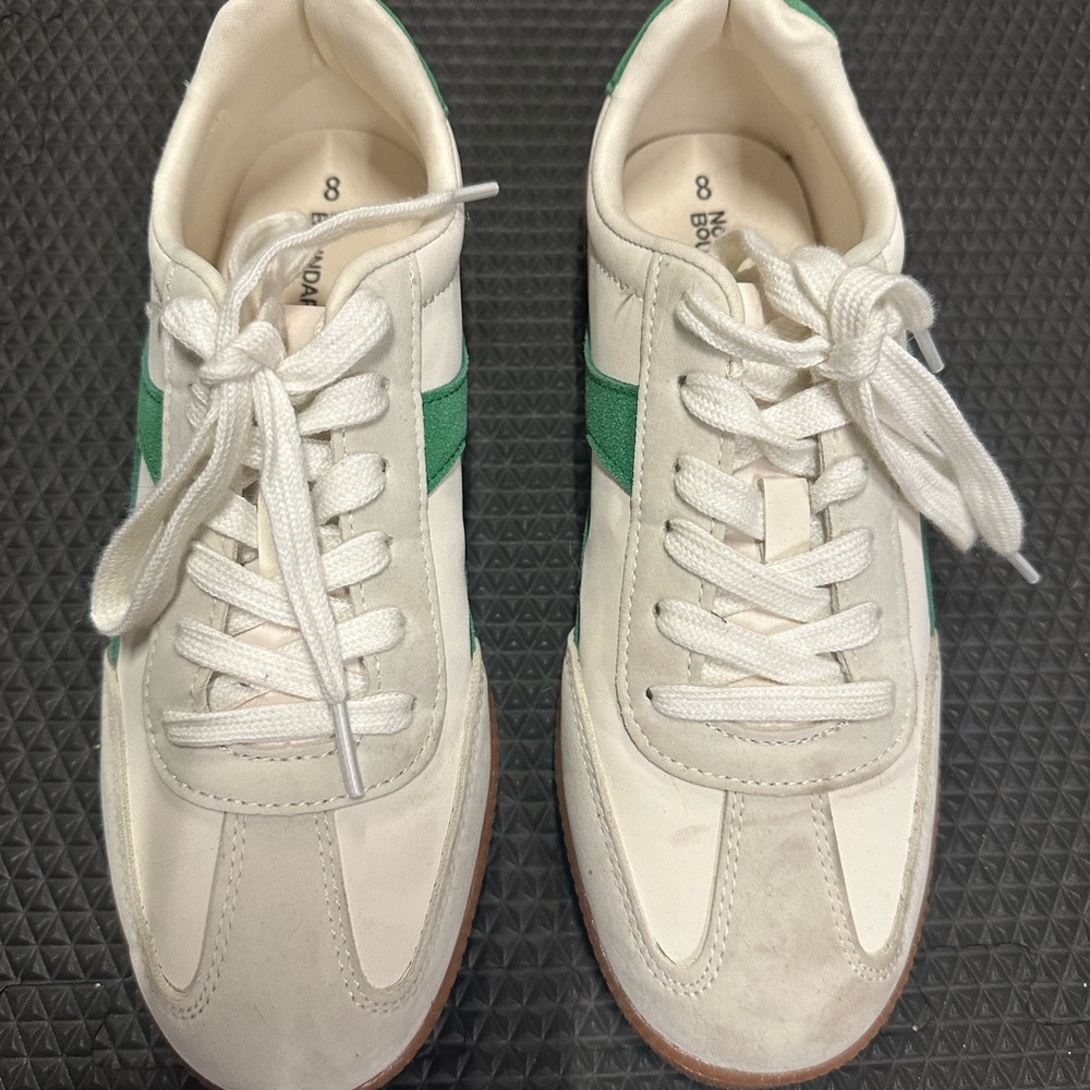 No Boundaries Women’s Sneakers